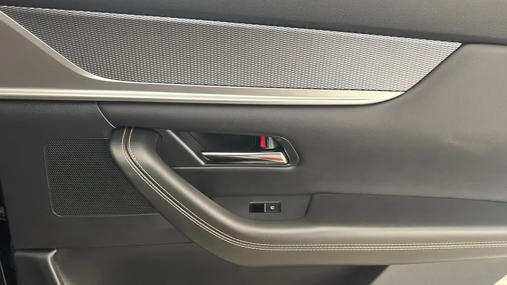 2025 Mazda CX-70 Plug-in Hybrid Premium Plus
