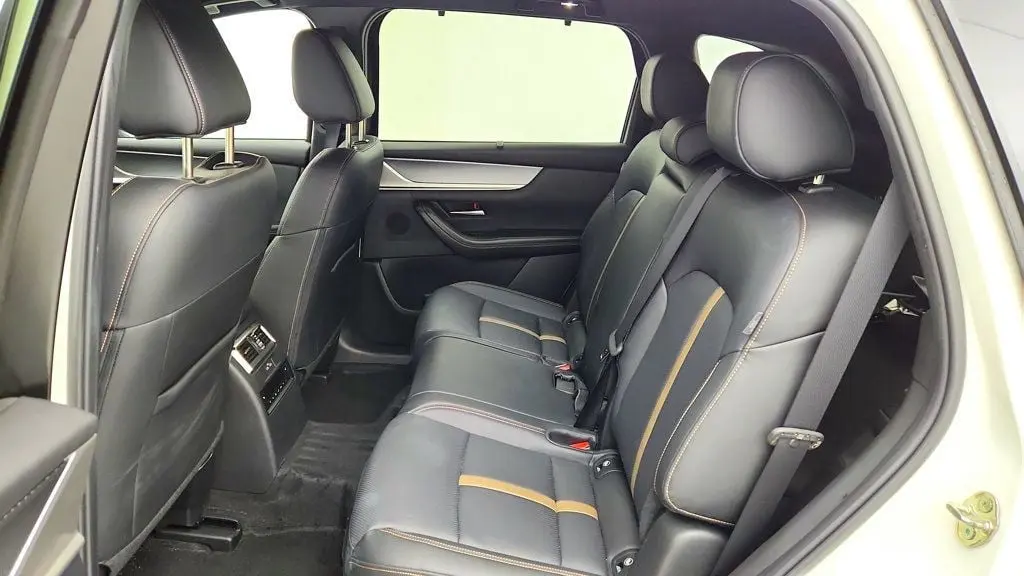 2025 MAZDA CX-7 - $26,995