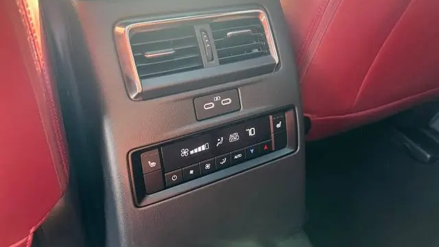 2025 Mazda CX-70 Plug-in Hybrid Premium Plus
