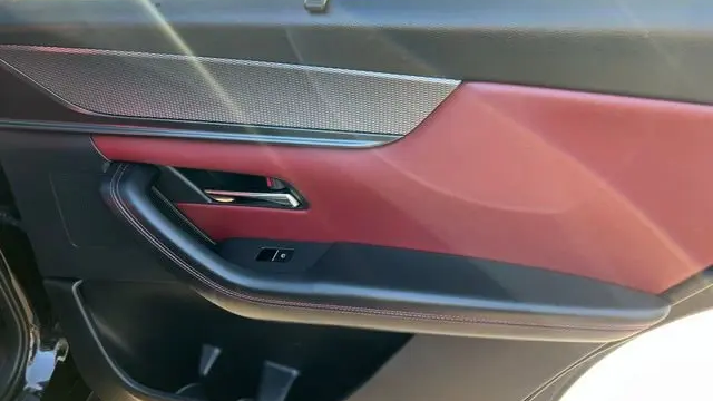 2025 Mazda CX-70 Plug-in Hybrid Premium Plus