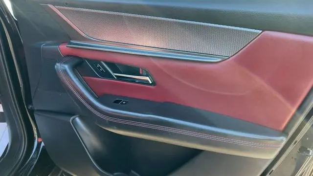 2025 Mazda CX-70 Plug-in Hybrid Premium Plus