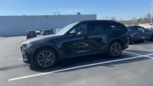 2025 Mazda CX-70 Plug-in Hybrid Premium Plus