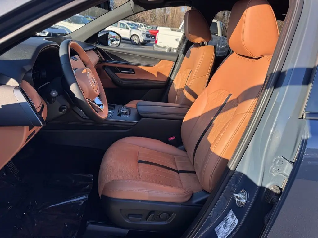 2025 MAZDA CX-7 - $40,000