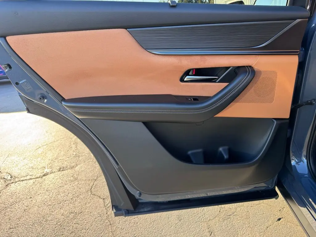 2025 MAZDA CX-7 - $40,000