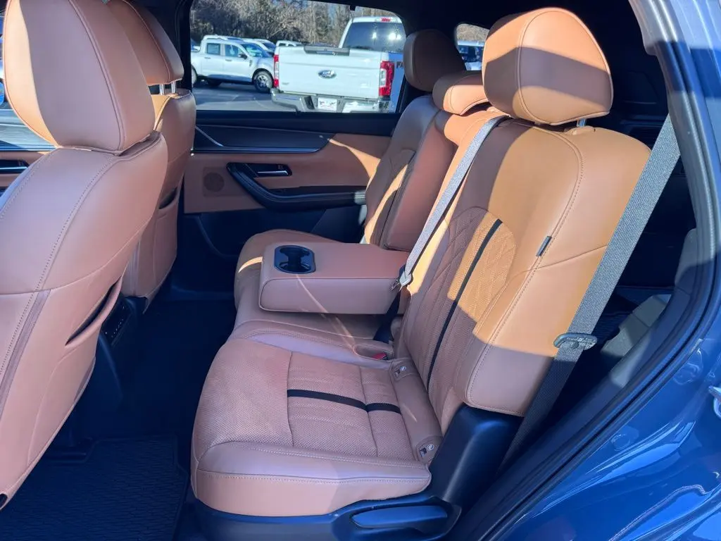 2025 MAZDA CX-7 - $40,000