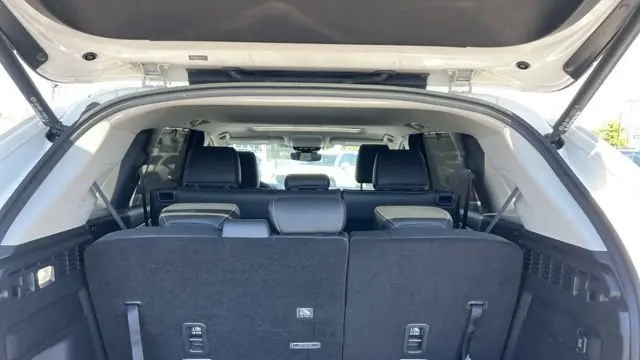 2024 Mazda CX-90 Plug-in Hybrid Preferred
