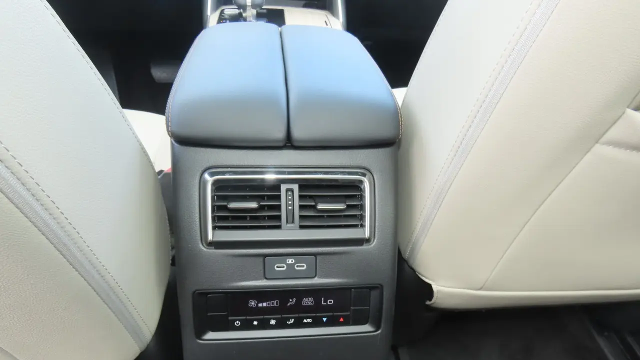 2024 Mazda CX-90 Plug-in Hybrid Premium