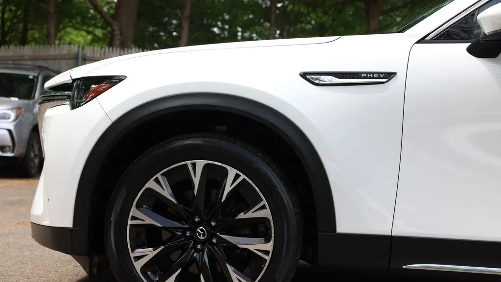 2024 Mazda CX-90 Plug-in Hybrid Premium Plus