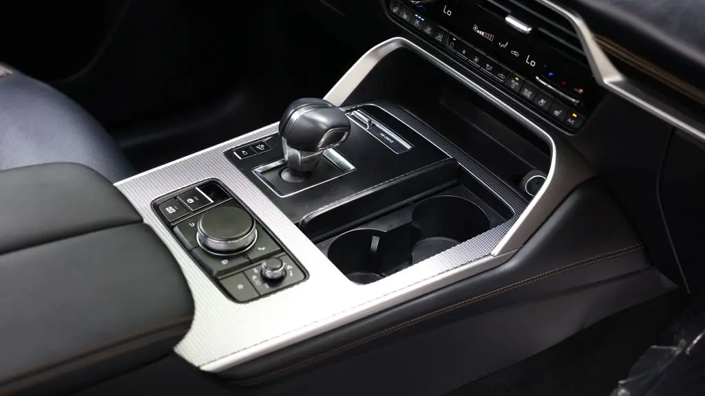 2024 Mazda CX-90 Plug-in Hybrid Premium Plus