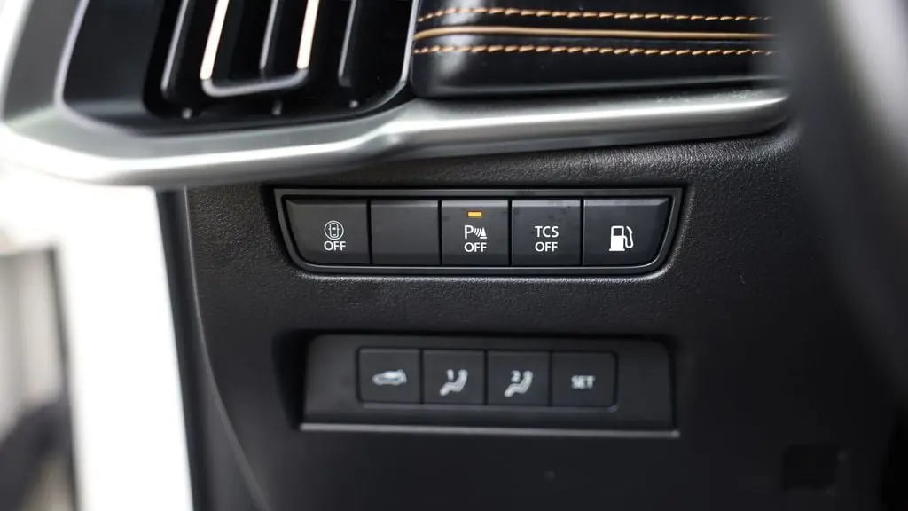 2024 Mazda CX-90 Plug-in Hybrid Premium Plus