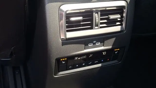 2024 Mazda CX-90 Plug-in Hybrid Premium Plus
