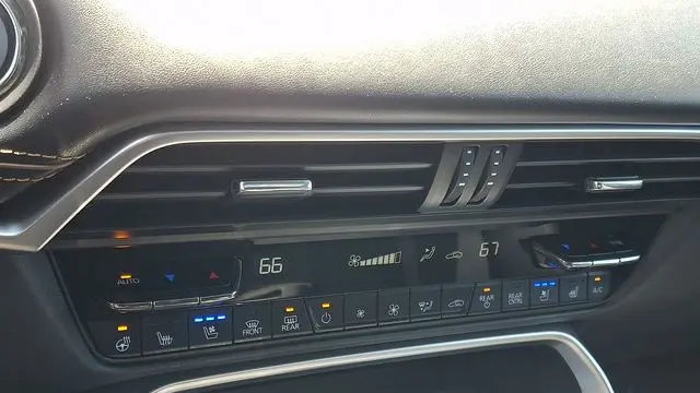 2024 Mazda CX-90 Plug-in Hybrid Premium Plus