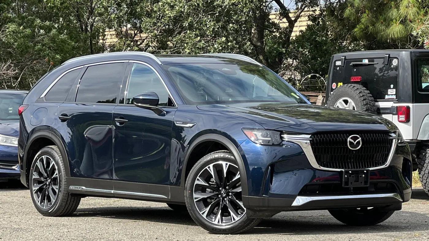 2025 Mazda CX-90 Plug-in Hybrid Premium Plus