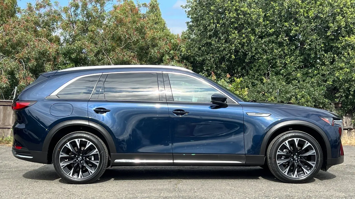 2025 Mazda CX-90 Plug-in Hybrid Premium Plus