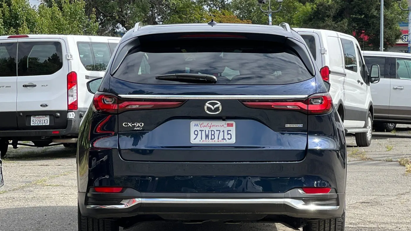 2025 Mazda CX-90 Plug-in Hybrid Premium Plus