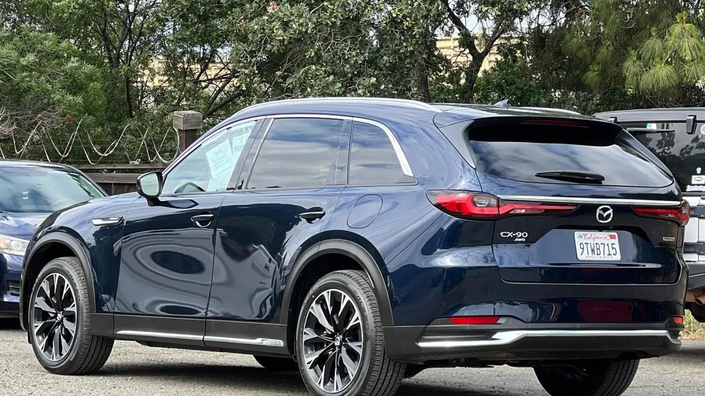 2025 Mazda CX-90 Plug-in Hybrid Premium Plus