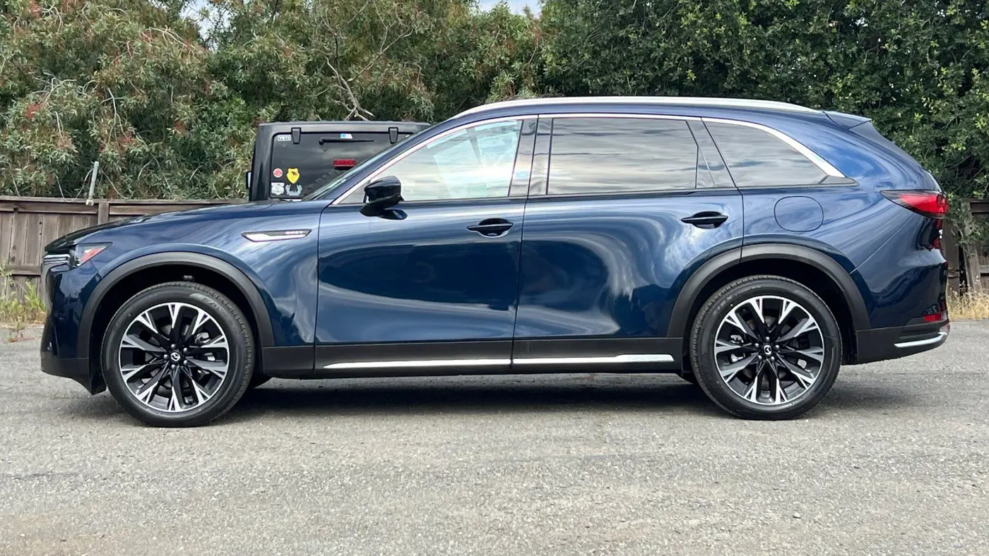 2025 Mazda CX-90 Plug-in Hybrid Premium Plus
