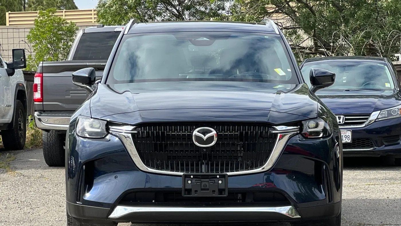 2025 Mazda CX-90 Plug-in Hybrid Premium Plus
