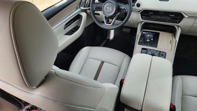 2025 Mazda CX-90 Plug-in Hybrid Premium Plus