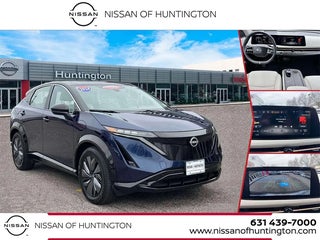 2024 Nissan Ariya with Deep Ocean Blue Pearl/Black Diamond Pearl Exterior