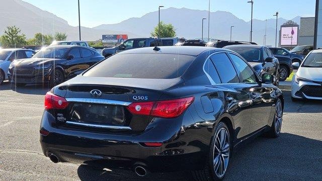 2015 INFINITI Q50 Hybrid Premium