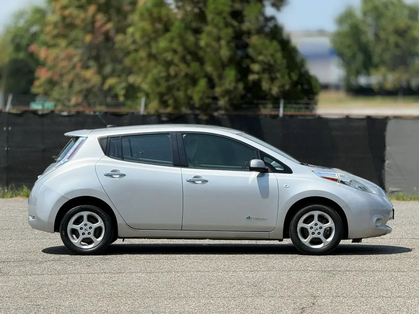2012 Nissan LEAF - $3,950