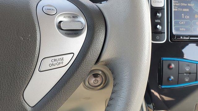 2012 Nissan LEAF SV