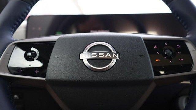 2026 Nissan LEAF Platinum+