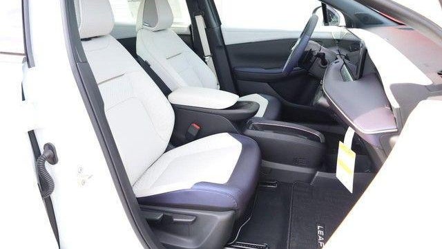 2026 Nissan LEAF Platinum+