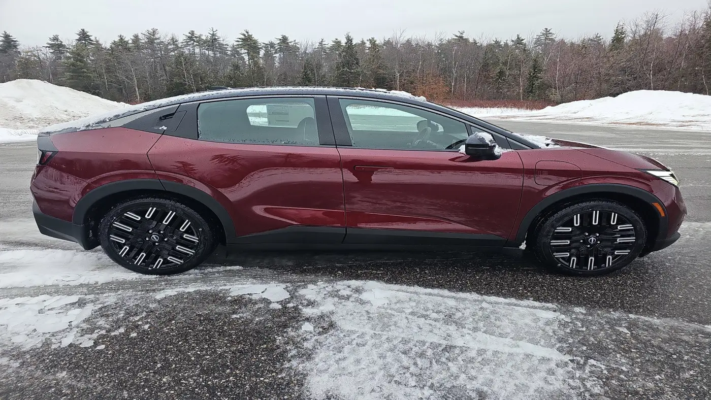 2026 Nissan LEAF Platinum+