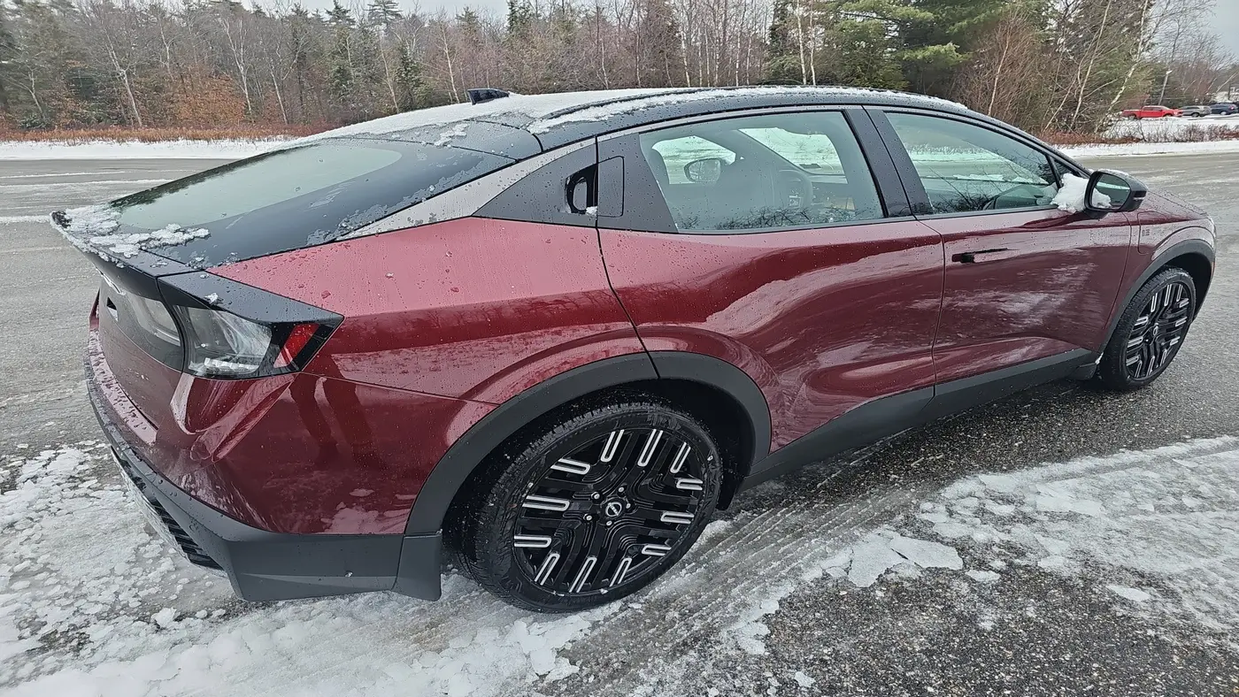 2026 Nissan LEAF Platinum+