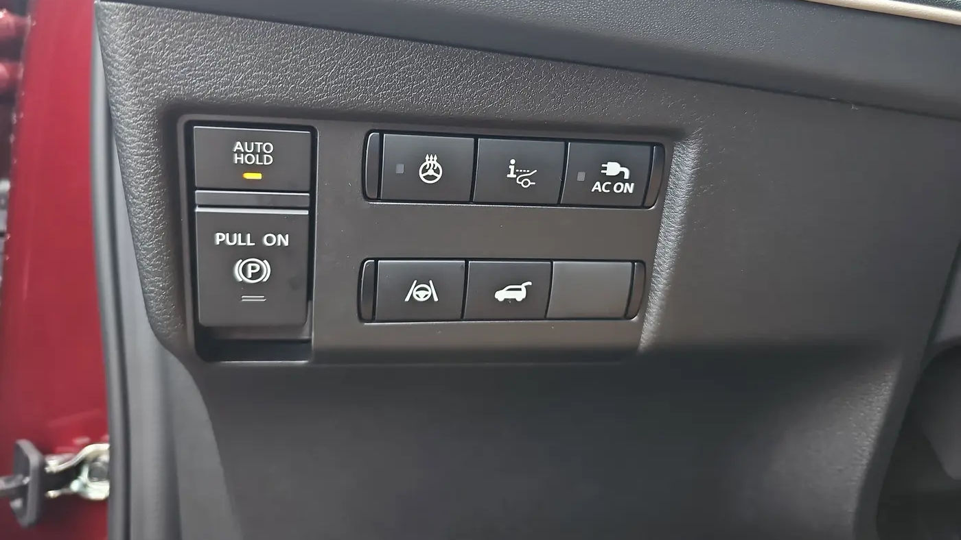 2026 Nissan LEAF Platinum+