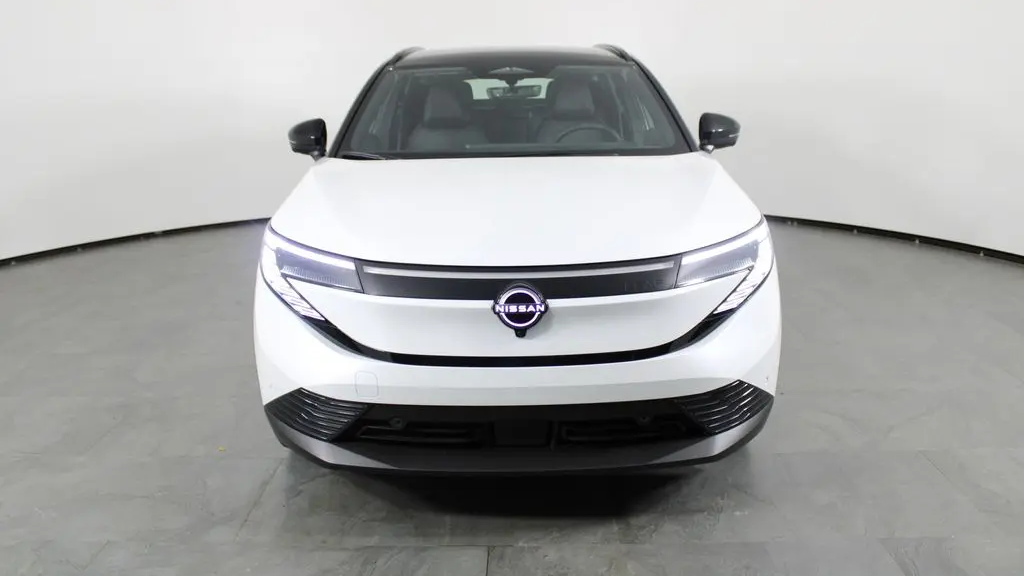 2026 Nissan LEAF Platinum+