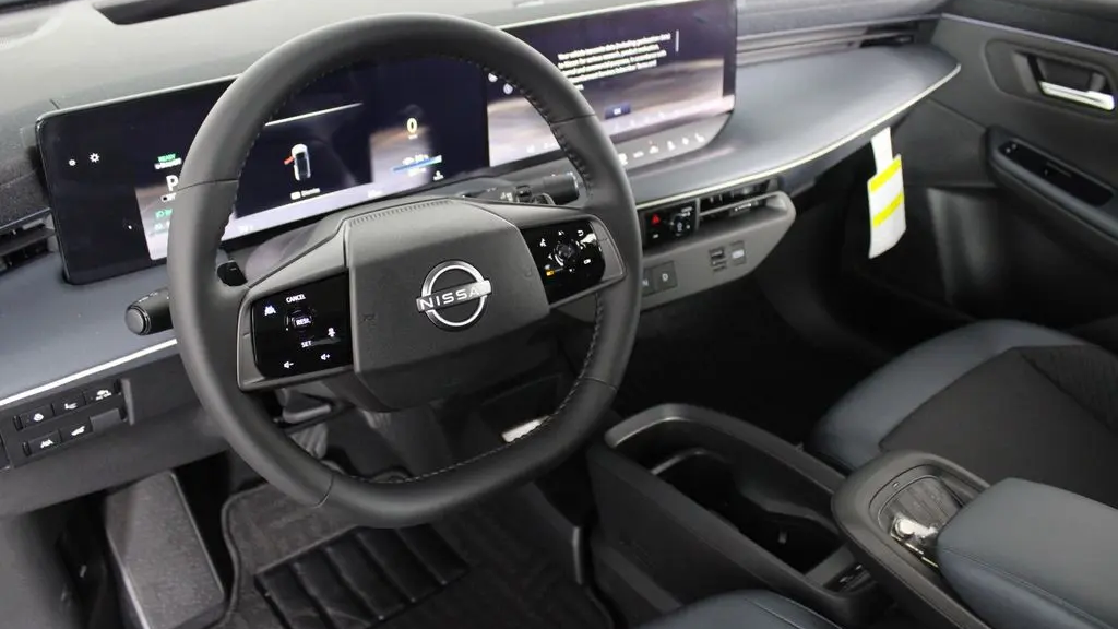 2026 Nissan LEAF Platinum+