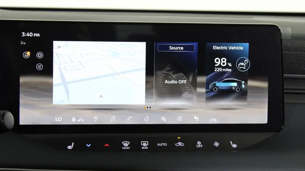 2026 Nissan LEAF Platinum+