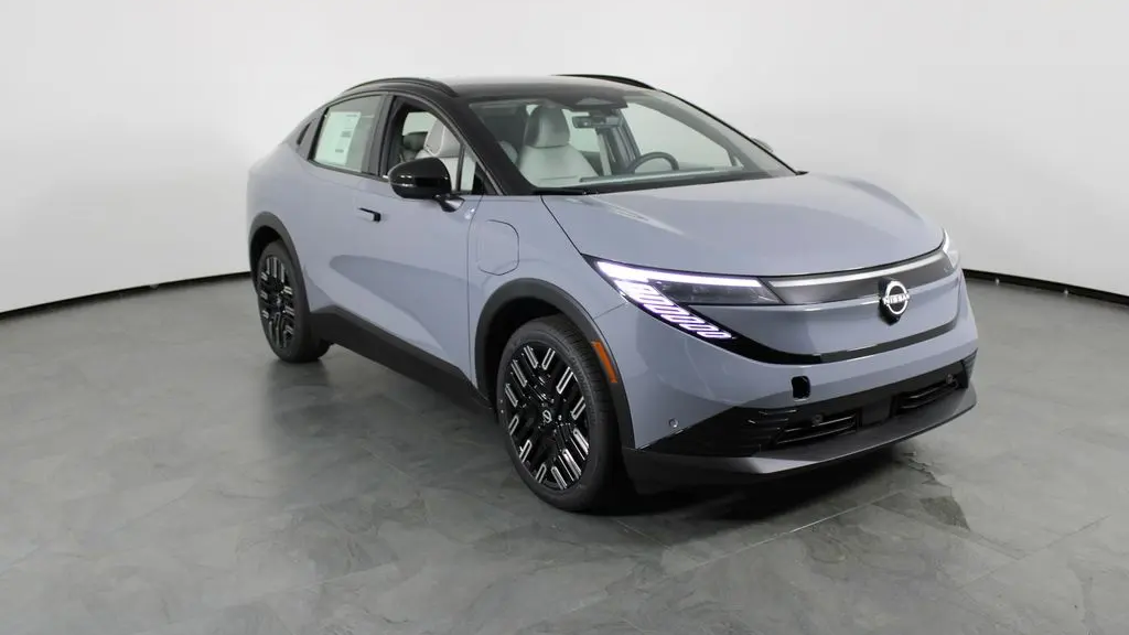 2026 Nissan LEAF Platinum+