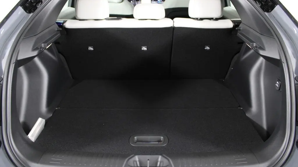2026 Nissan LEAF Platinum+