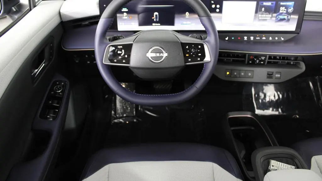 2026 Nissan LEAF Platinum+