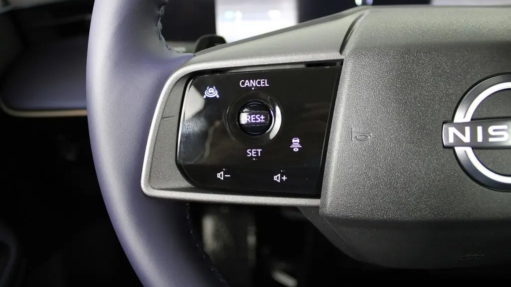2026 Nissan LEAF Platinum+