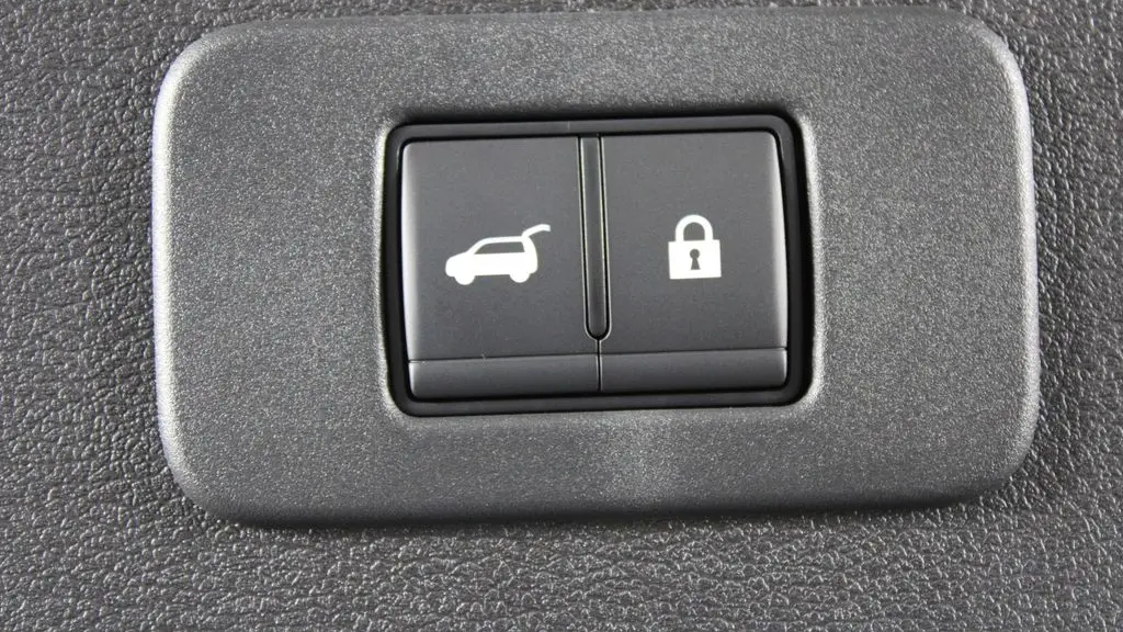2026 Nissan LEAF Platinum+