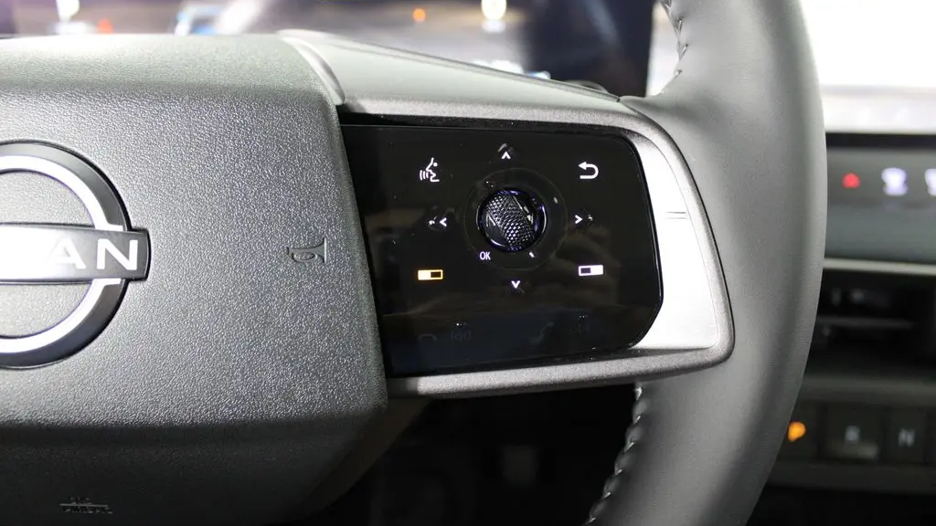 2026 Nissan LEAF Platinum+