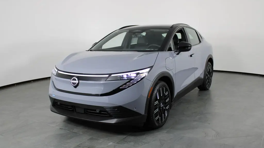 2026 Nissan LEAF Platinum+