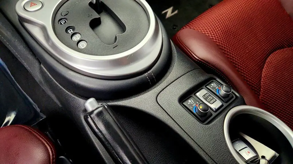 2014 Nissan 370Z - $18,295