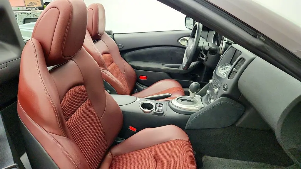 2014 Nissan 370Z - $18,295