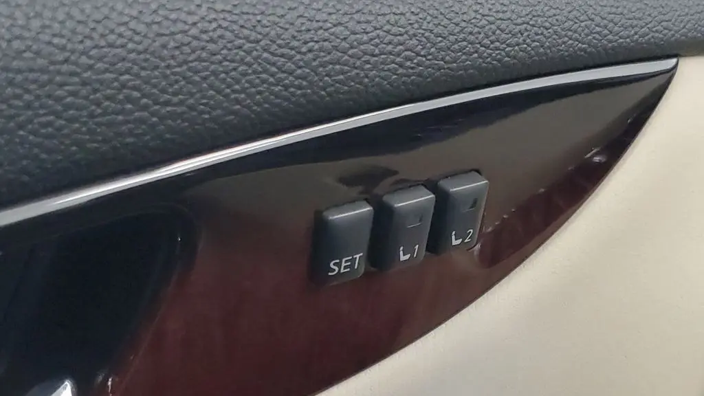 2017 INFINITI QX50 Base