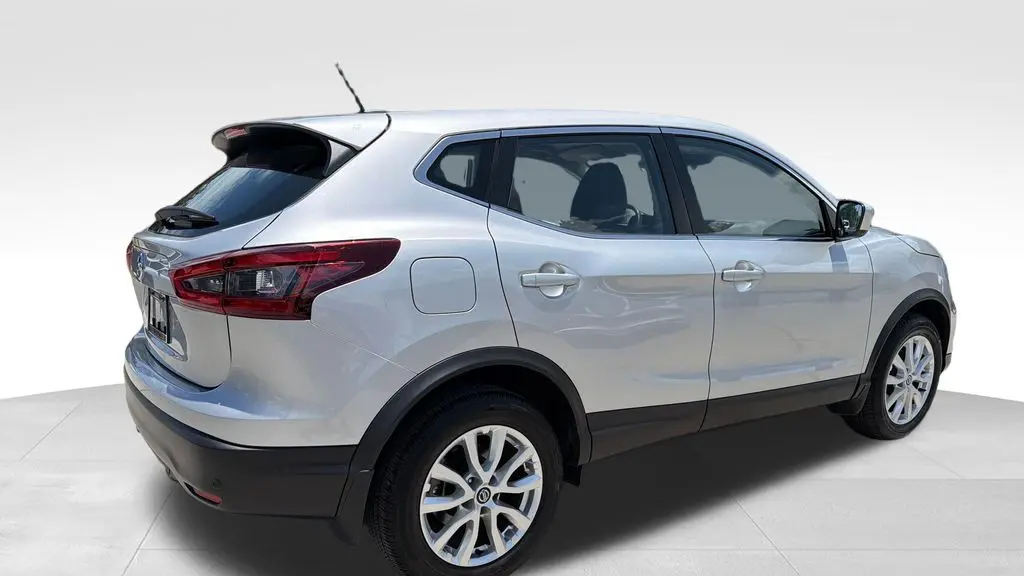 2022 Nissan Rogue Sport S
