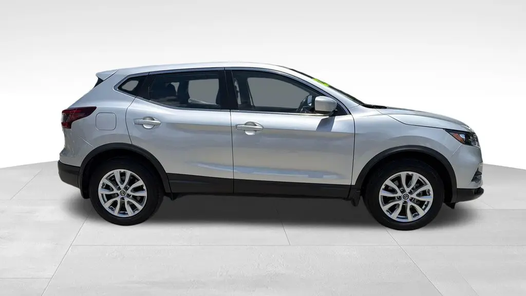 2022 Nissan Rogue Sport S