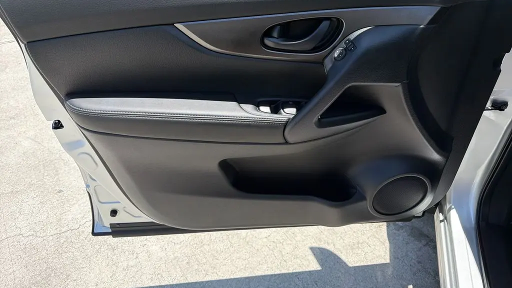 2022 Nissan Rogue Sport S