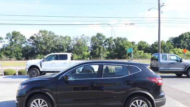 2022 Nissan Rogue Sport S