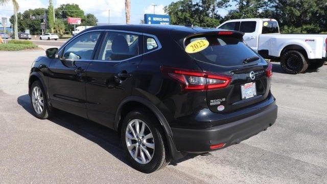 2022 Nissan Rogue Sport S